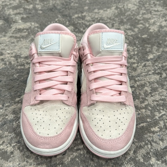Pink Foam Dunks - Picture 2 of 7